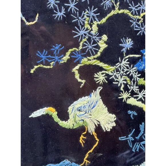Antique Chinese Embroidered Silk Framed Art Birds & Floral Design 13.5 SQ READ - Picture 4 of 9